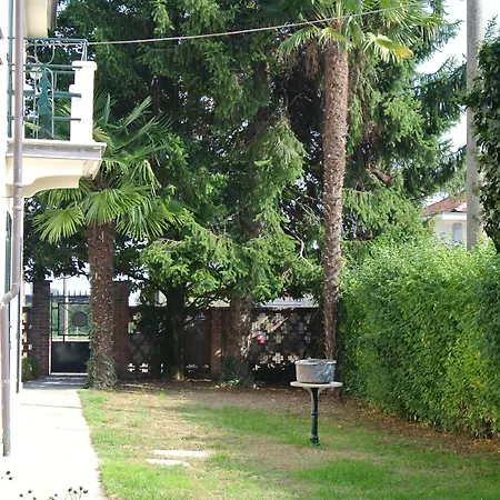 Le Rose Nocleg ze śniadaniem Cavour