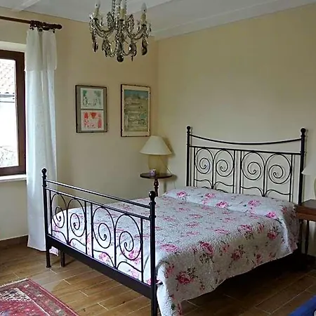 Le Rose Bed & Breakfast