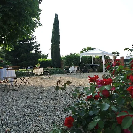 Le Rose Bed & Breakfast