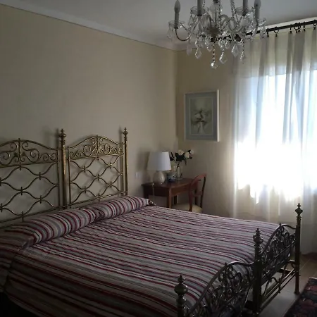 Le Rose Nocleg ze śniadaniem 3*