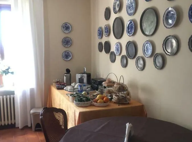 Couette-café Le Rose 3*