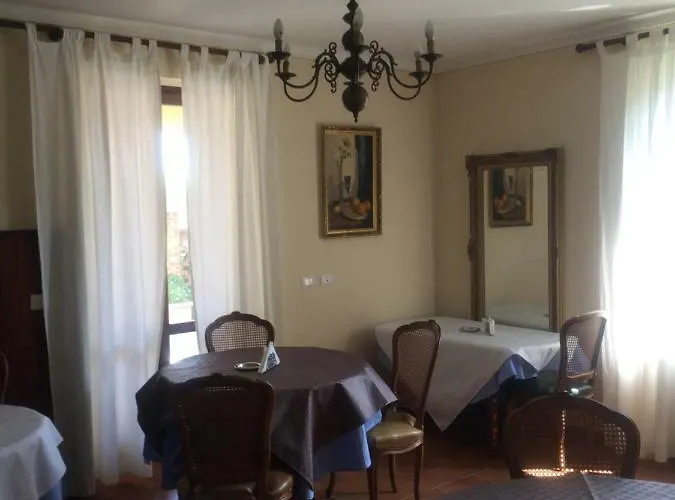 Le Rose Cavour
